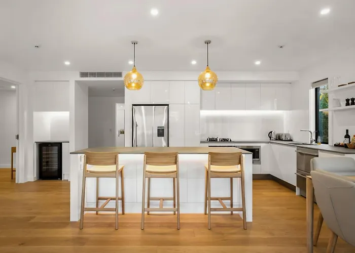 Lakefront Luxury 2 Bedroom